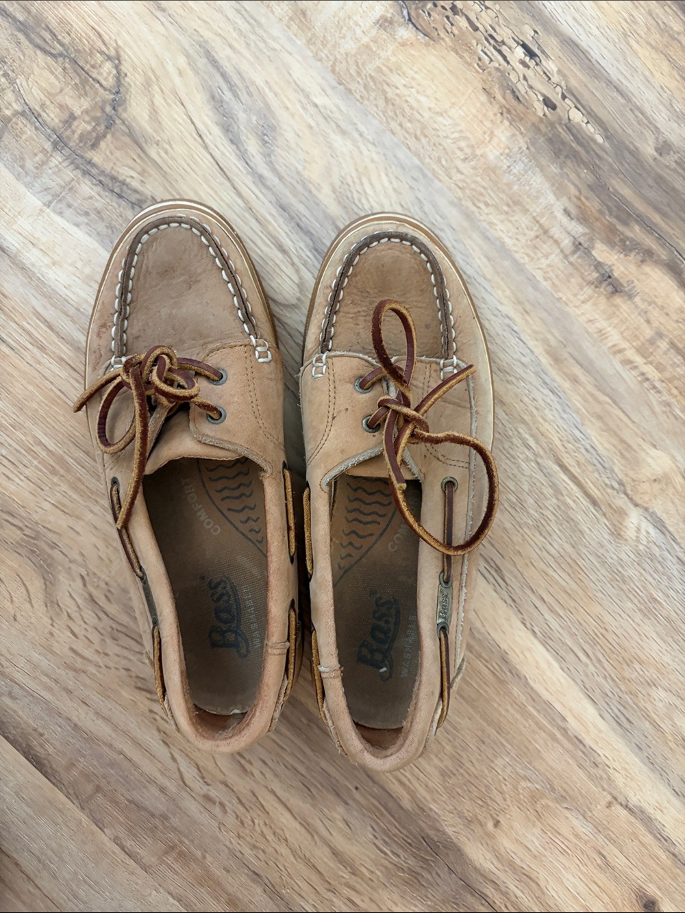 Bass Tan Suede Boat Shoes with Brown Laces
